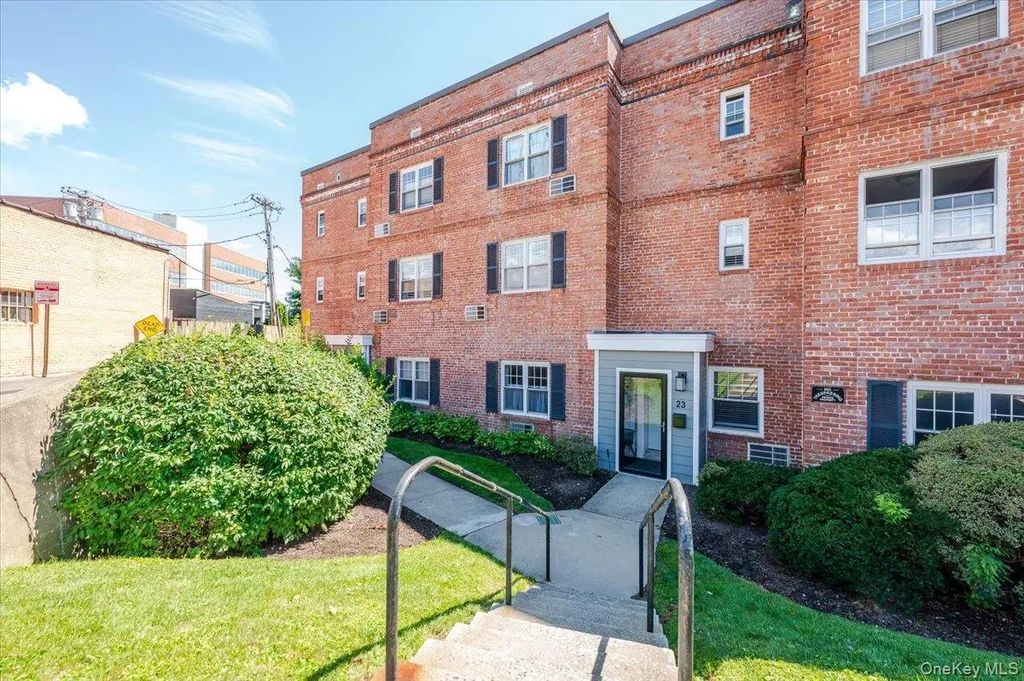 23 S Village Avenue, Rockville Centre