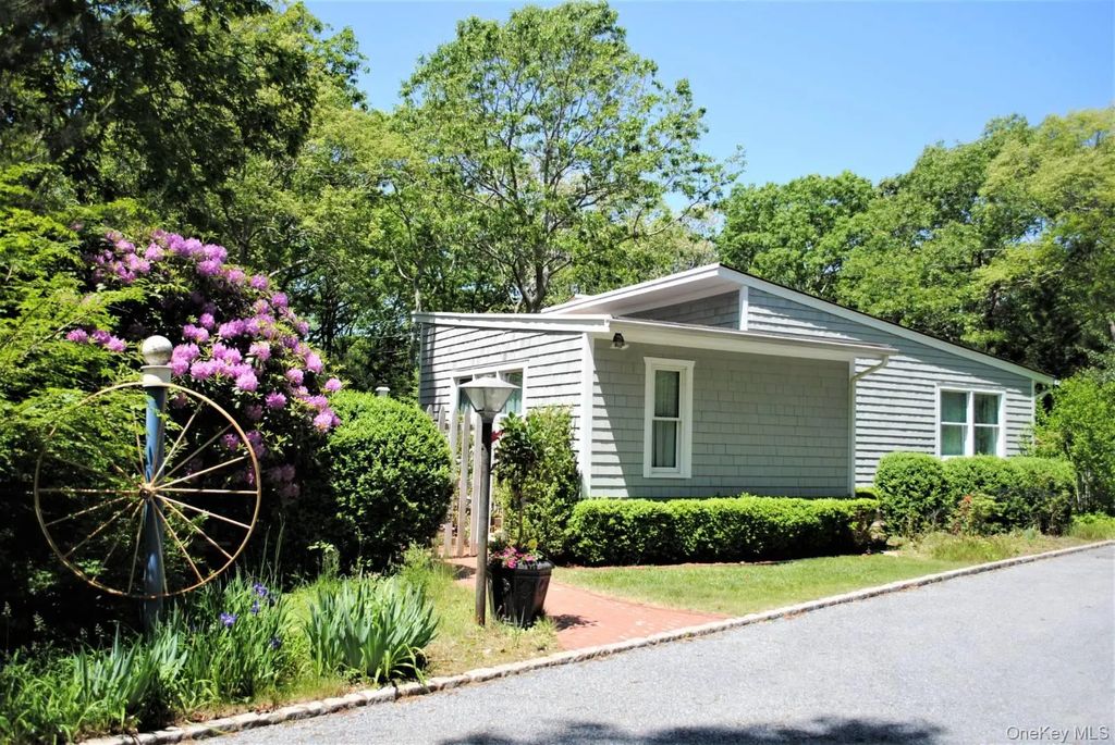 11 West Drive, East Hampton