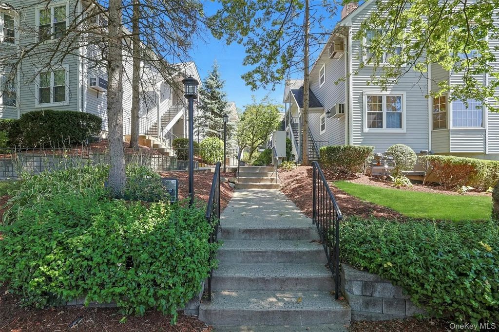 130 N Kensico Avenue # 16, White Plains
