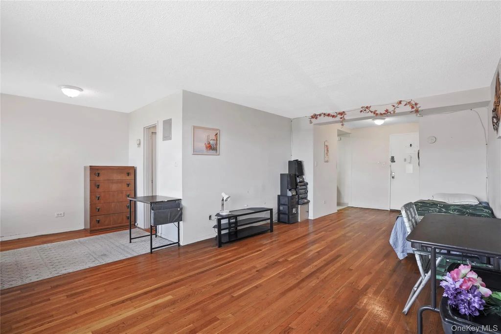 84-20 153rd Avenue # 5h, Howard Beach