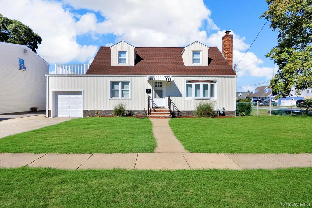 35 E Euclid Street, Valley Stream