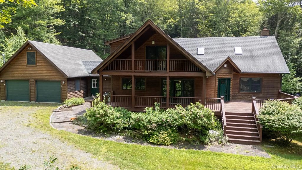 384 Morton Hill Road, Roscoe