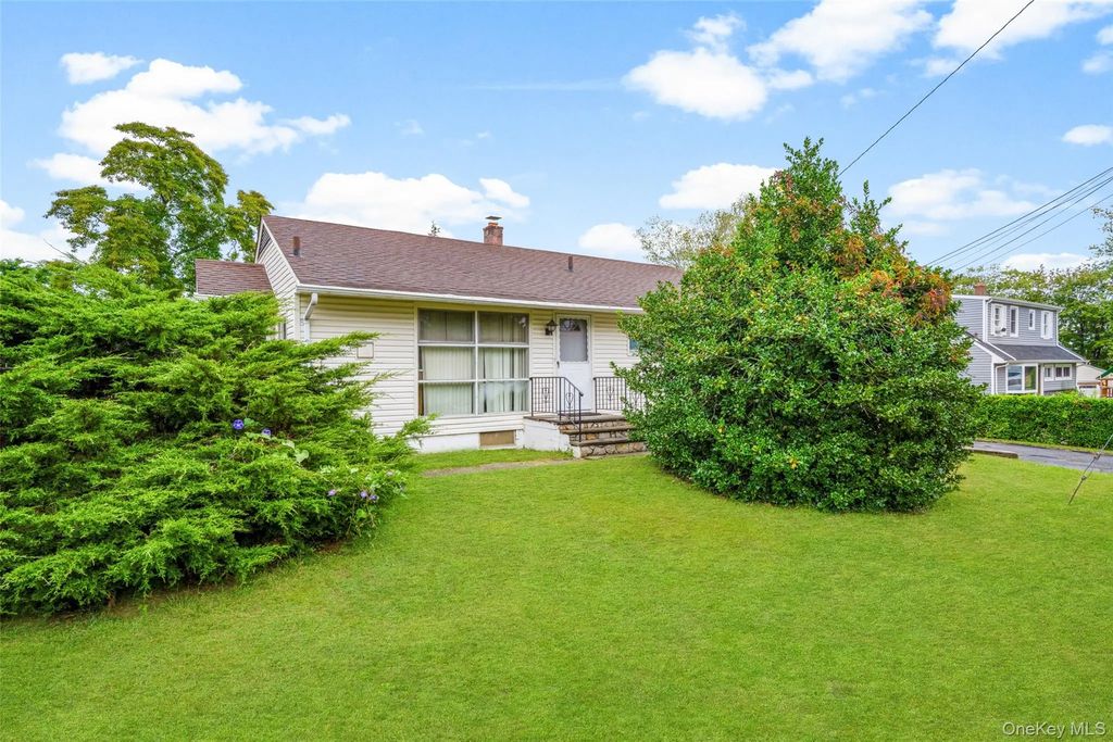 377 County Center Road, White Plains