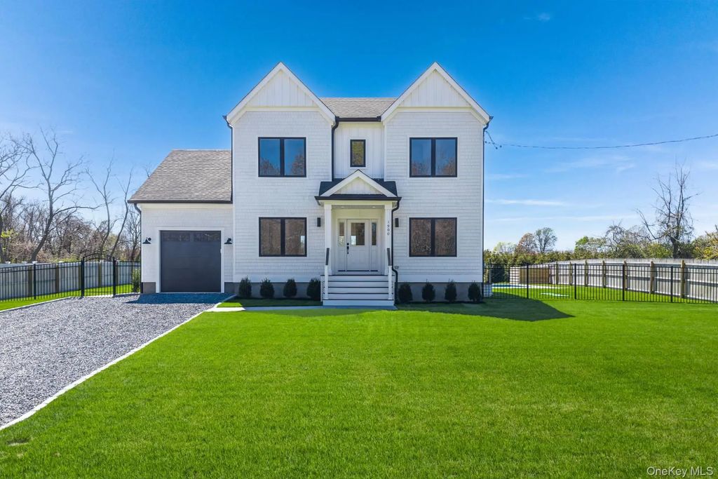 1900 Gillette Drive, East Marion