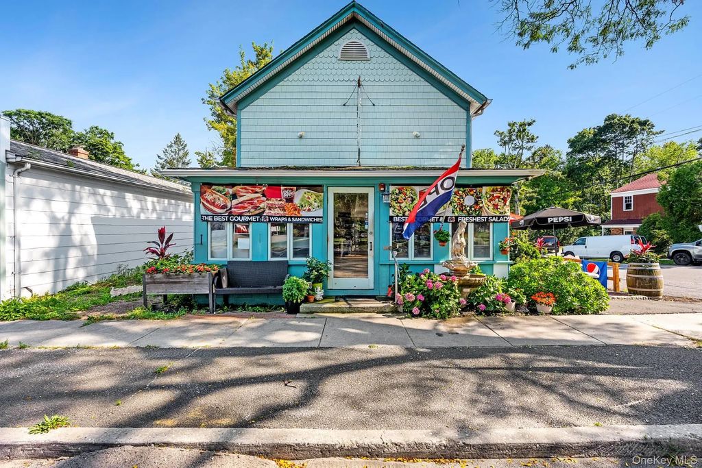 55700 Route 25, Southold
