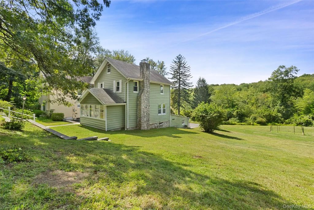 136 Harriman Road, Mount Kisco