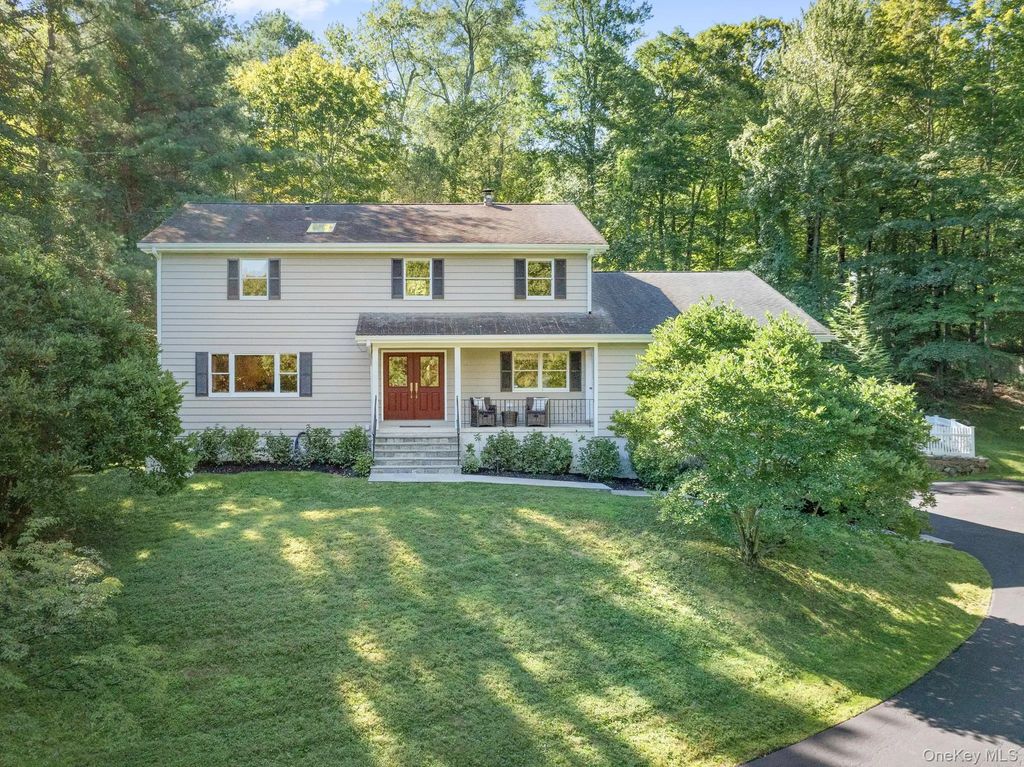 35 Whitlaw Lane, Chappaqua