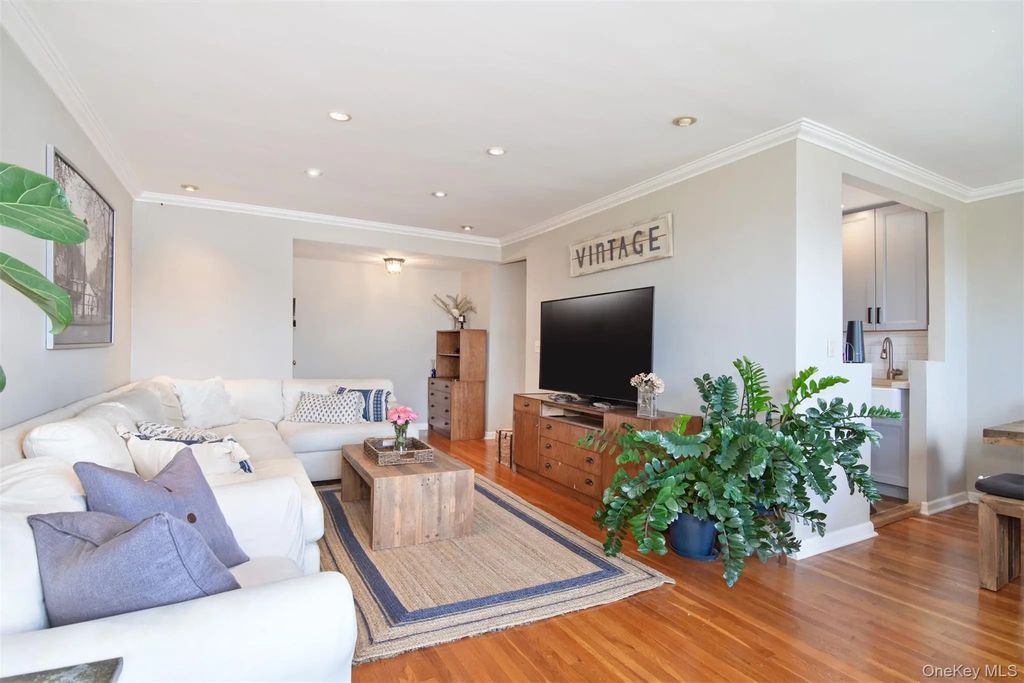 25 Sunnyside Drive # 4h, Yonkers