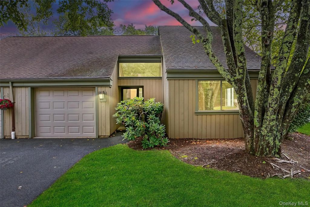 954 Heritage Hills # F, Somers