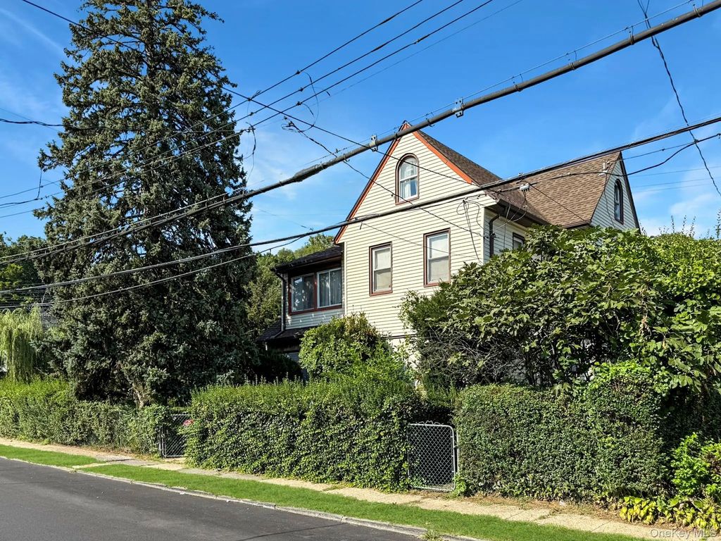 87 Brookside Avenue, Mount Vernon