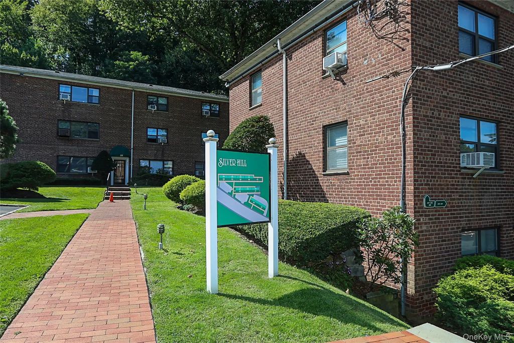 309 Main Street Unit D, Roslyn