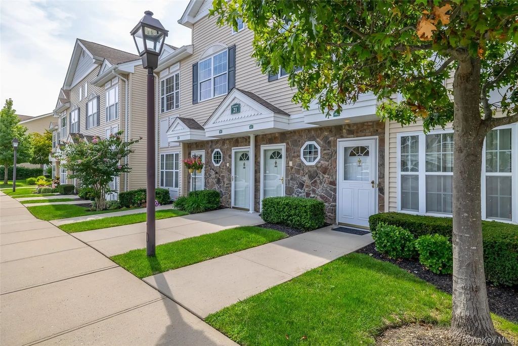 482 Spring Drive, East Meadow