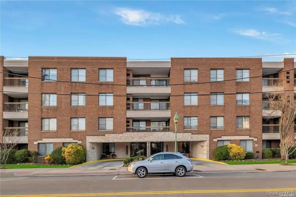 376 Central Avenue # 3-v, Lawrence