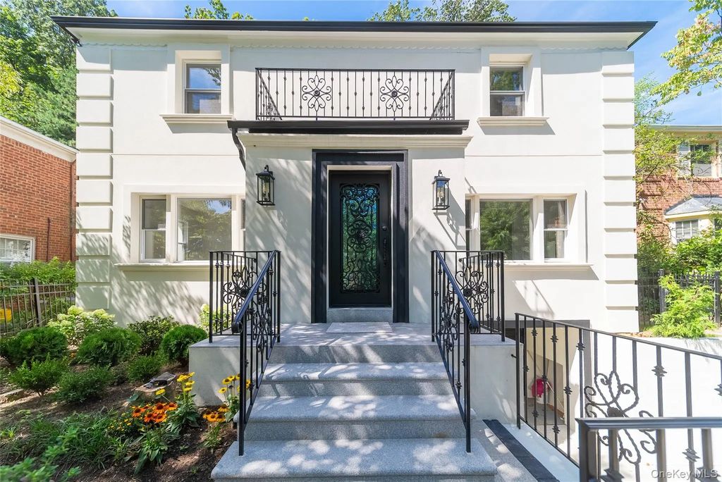 8632 Midland Parkway, Jamaica Estates