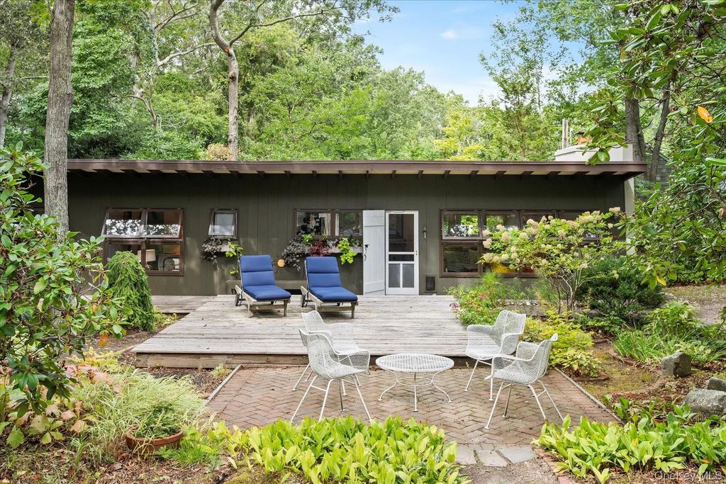 46 Flaggy Hole Road, East Hampton
