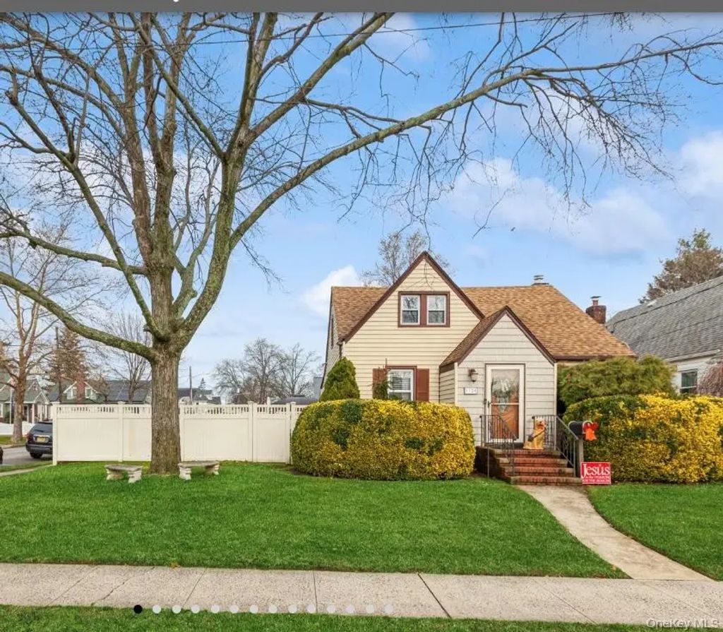 1134 Rosegold Street, Franklin Square