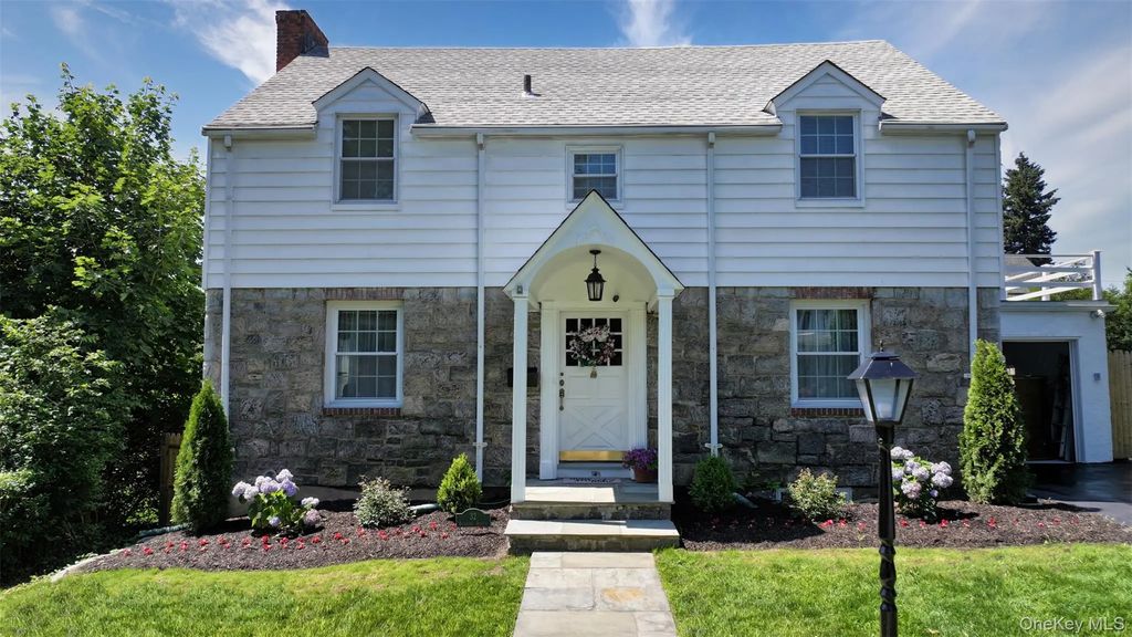 32 Biltmore Avenue, Yonkers