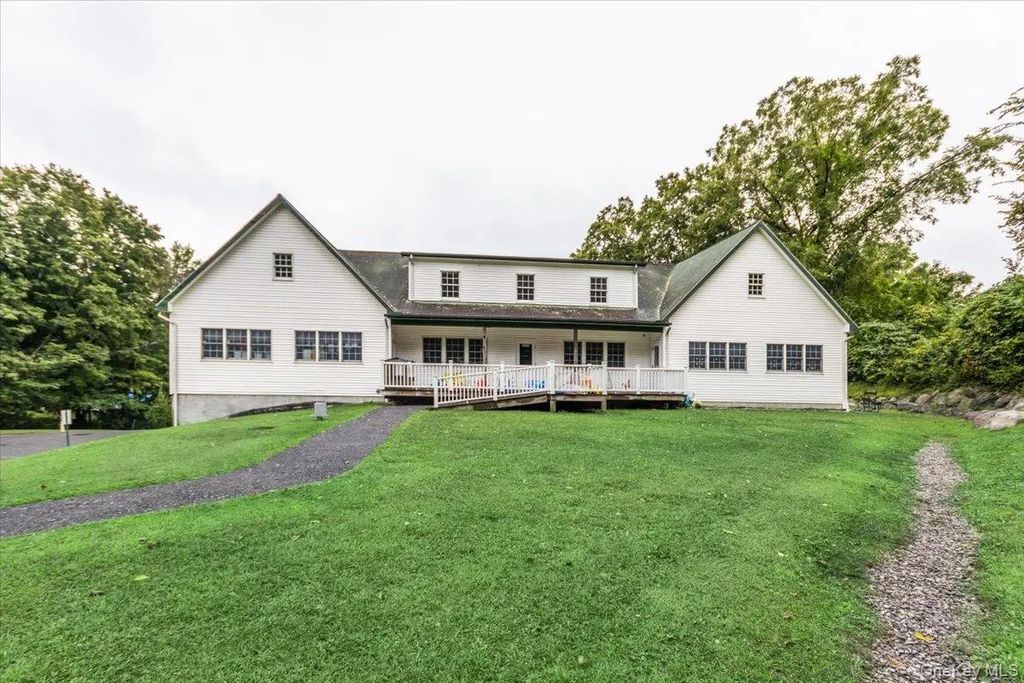 10 Bon Miller Road, Mahopac