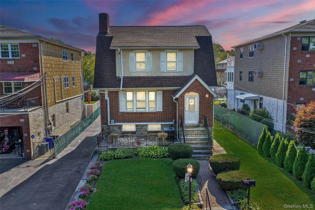 49 Bryn Mawr Terrace, Yonkers