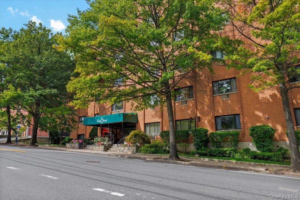 21 Lake Street # 1f, White Plains