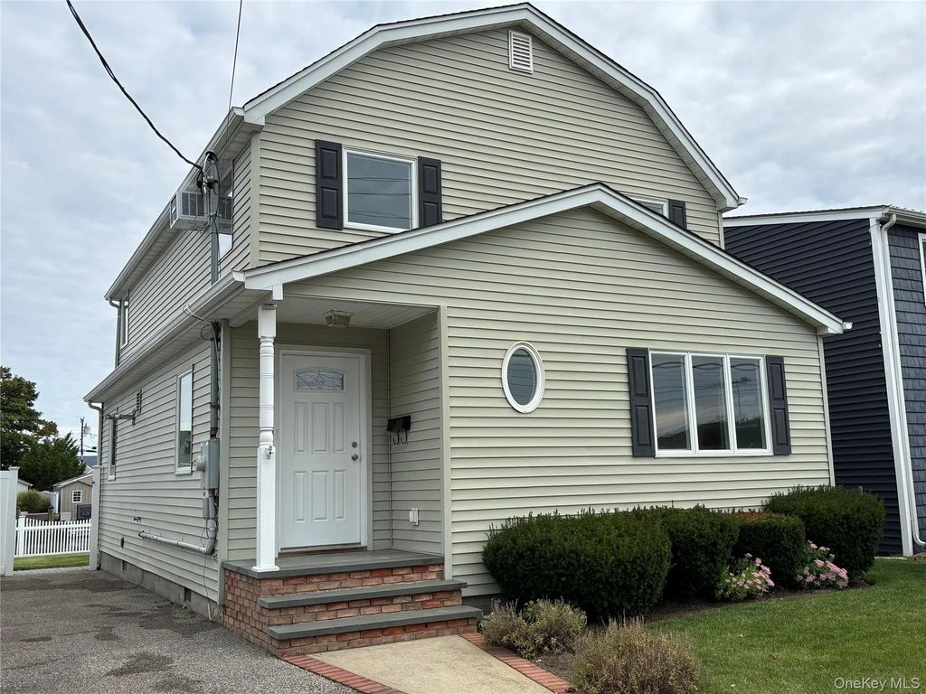 65 Jefferson Place, Massapequa