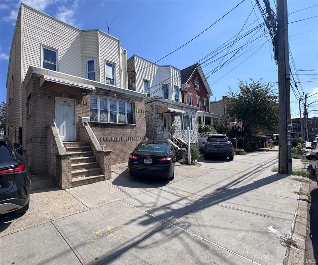 5515 69th Place, Maspeth