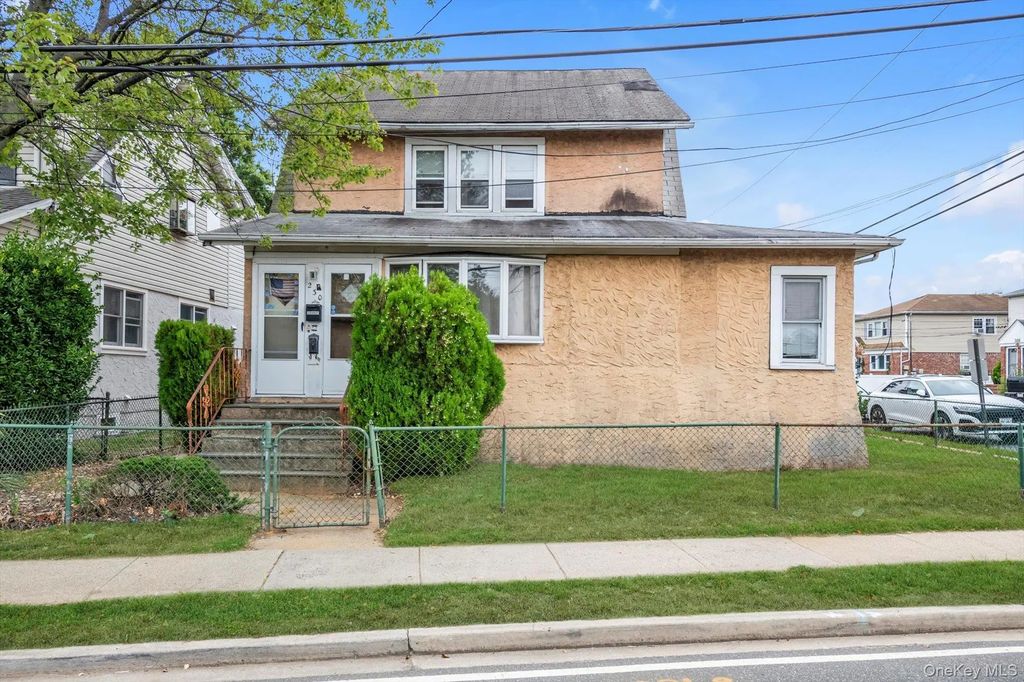 230 Broadway, Lynbrook