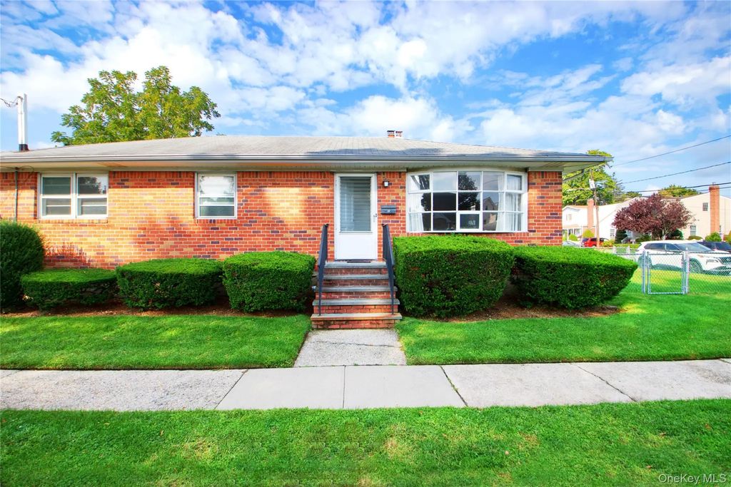 217 Wellington Road S, Garden City South