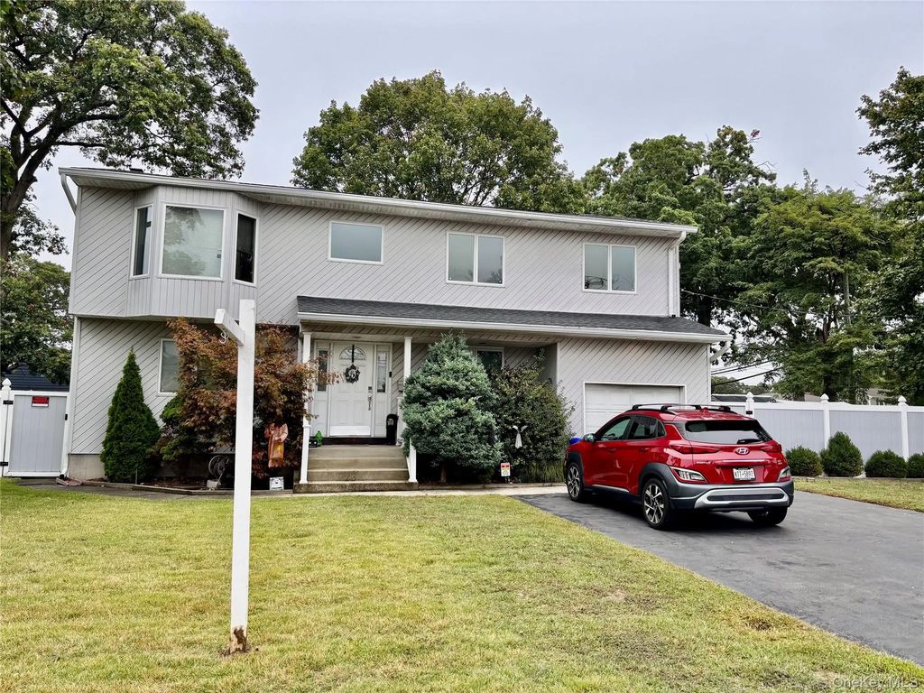 63 Pennsylvania Avenue, Massapequa
