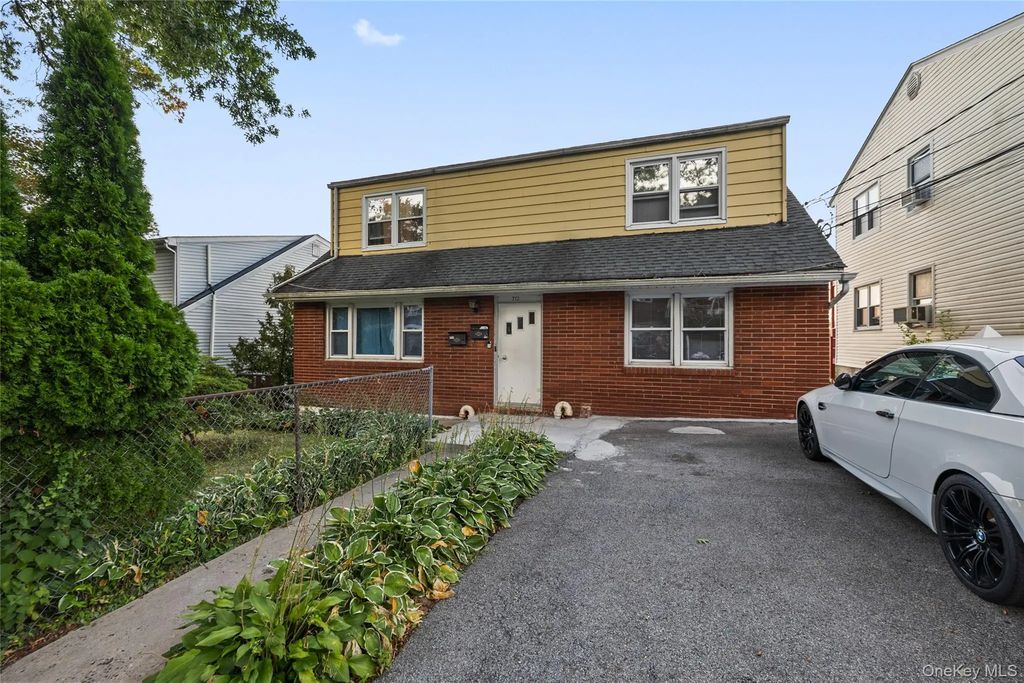 372 Sommerville Place, Yonkers
