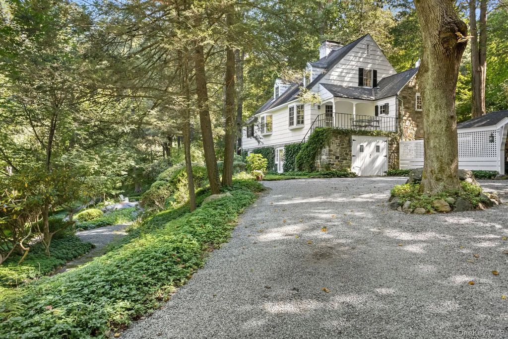 124 Seven Bridges Road, Chappaqua