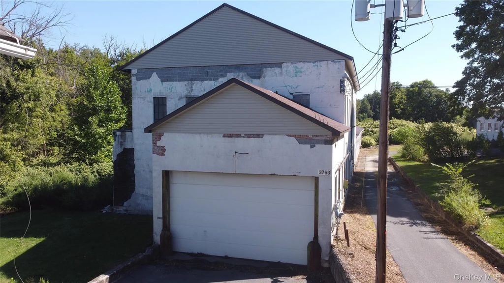 2763 Route 6, Slate Hill