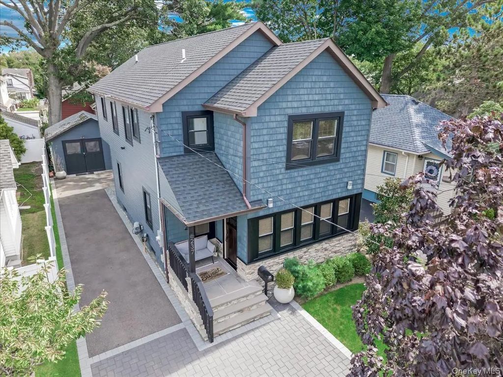237 Central Avenue, Lynbrook
