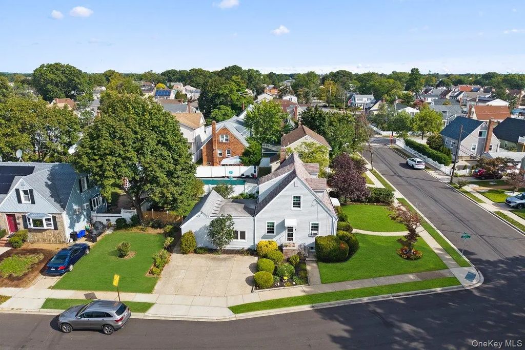 186 Green Street, Valley Stream