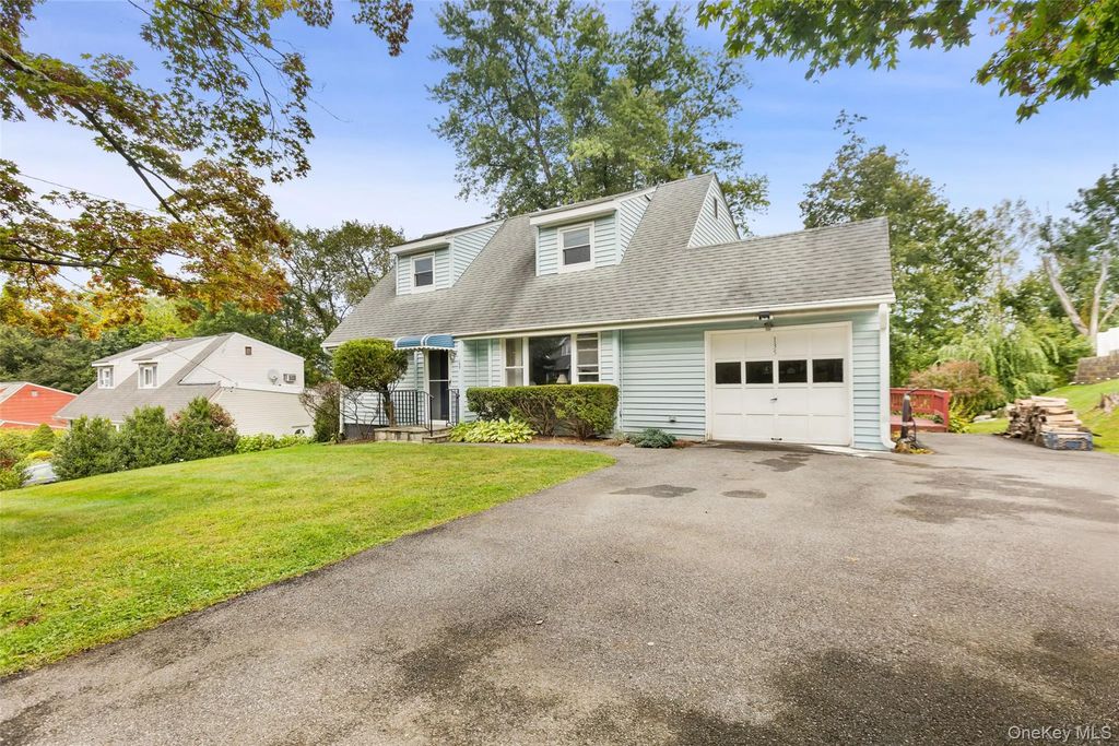 135 Rita Drive, Cortlandt Manor