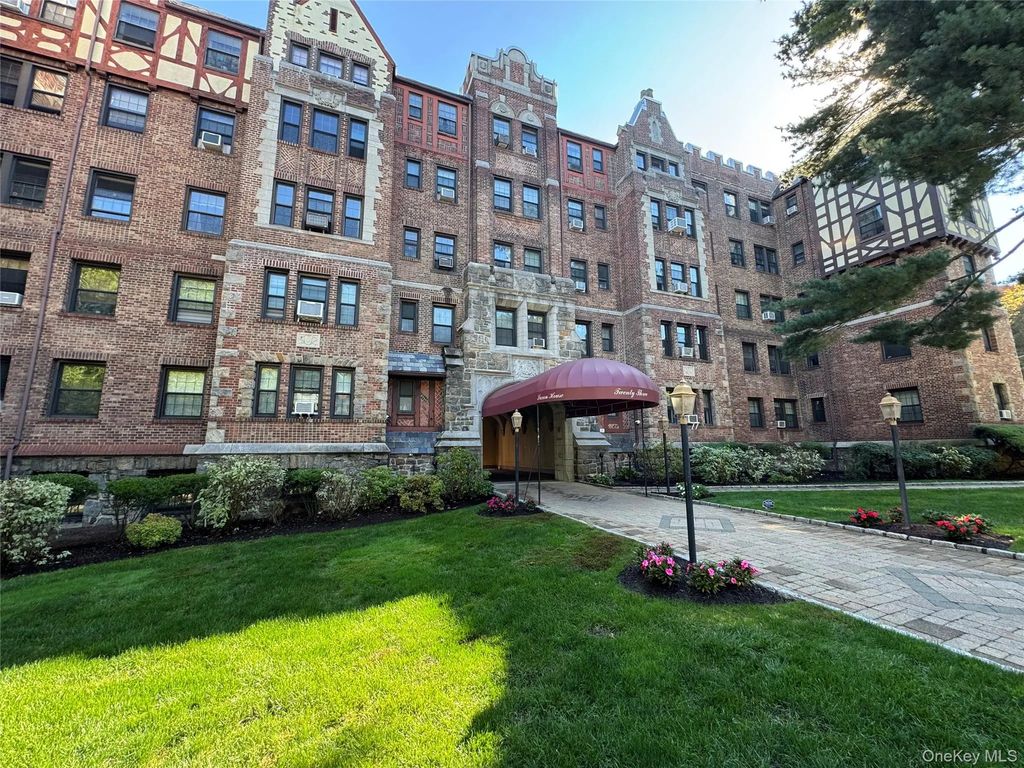 23 Old Mamaroneck Road # 2p, White Plains