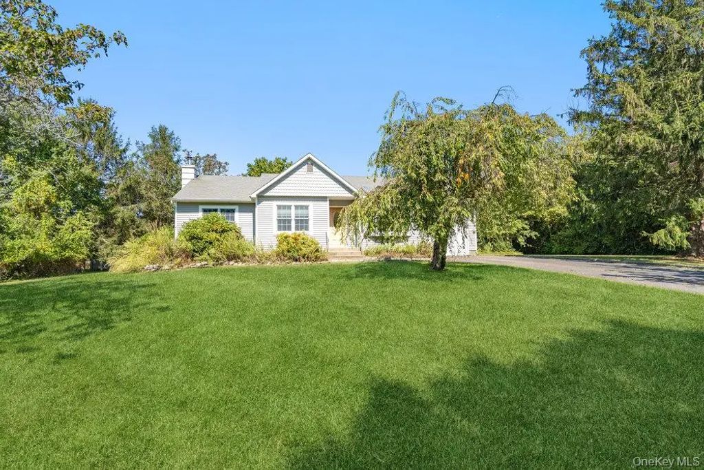 152 Baywood Drive, Baiting Hollow