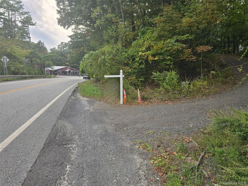 109 Us Highway 6, Port Jervis