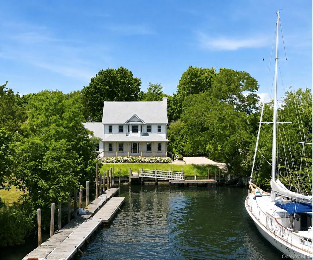 980 Manhanset Avenue, Greenport