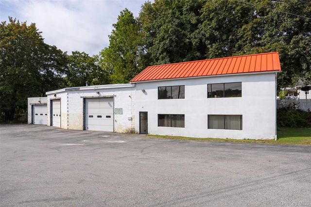 44 Manchester Road, Poughkeepsie