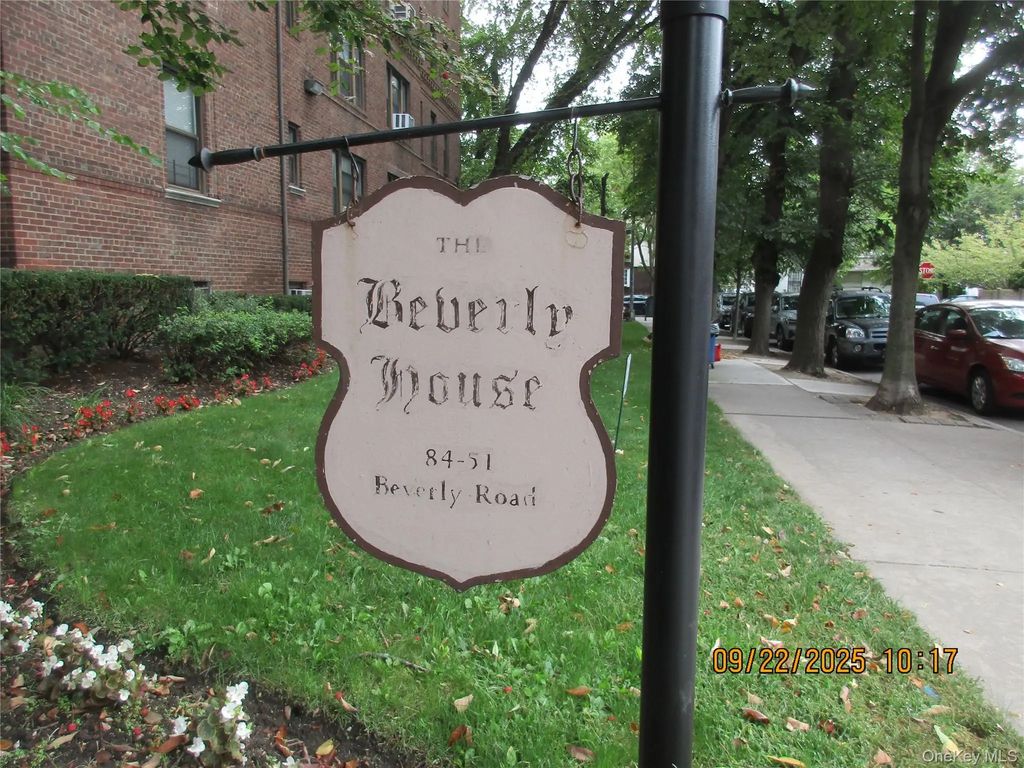 84-51 Beverly Road # 2-s, Kew Gardens