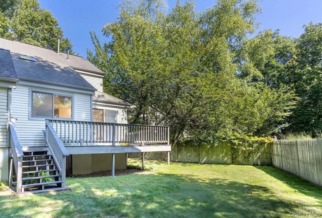 1001 Hunters Run, Dobbs Ferry