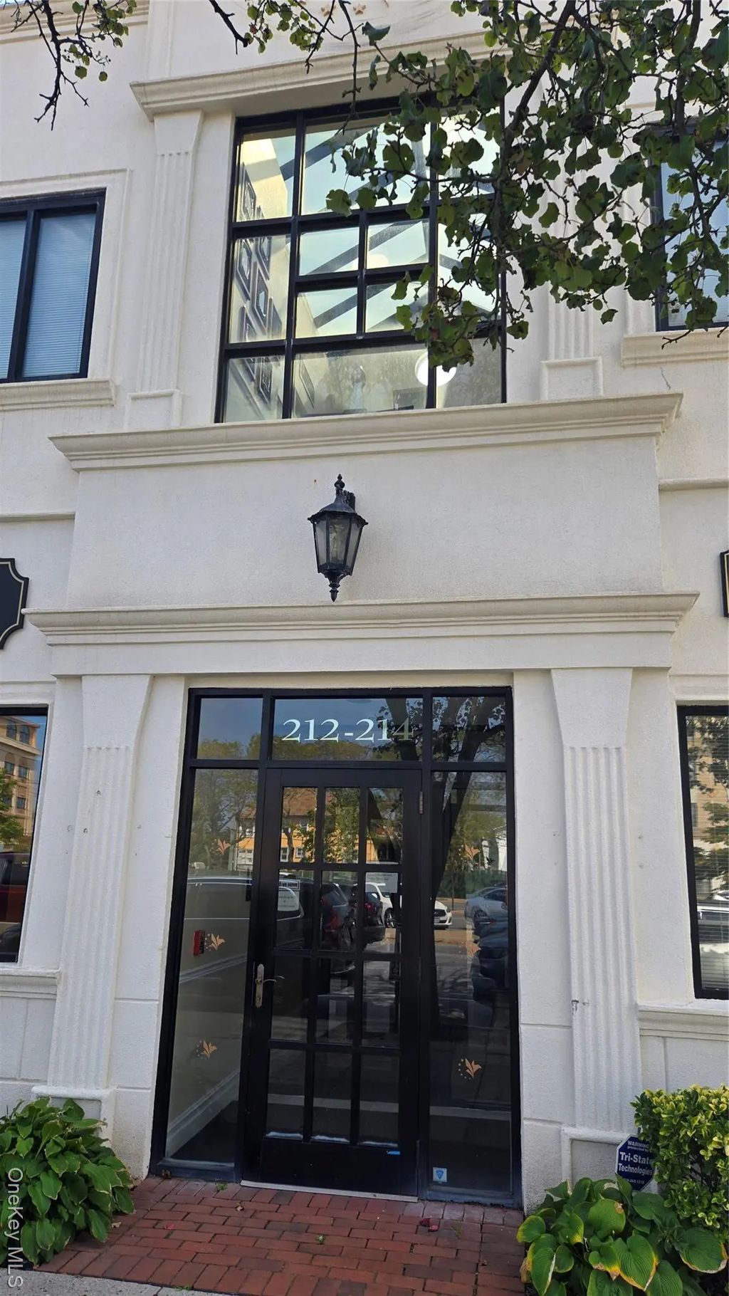 212 W Park Avenue # Upper, Long Beach