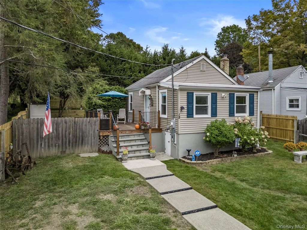 18 Larch Drive, Mahopac