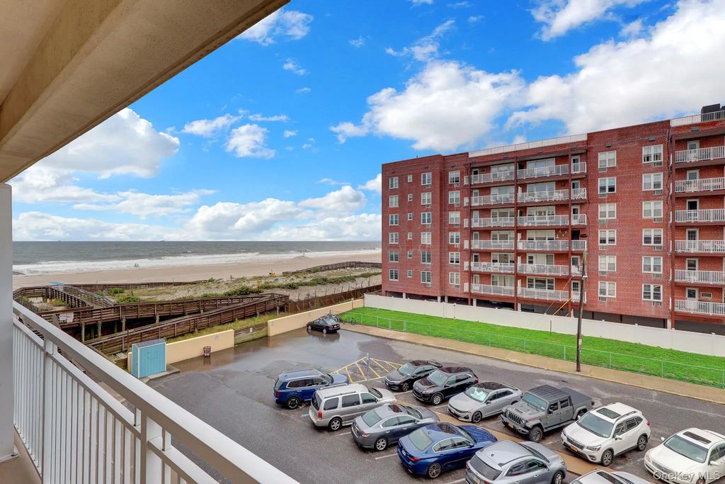 700 Shore Road # 4k, Long Beach