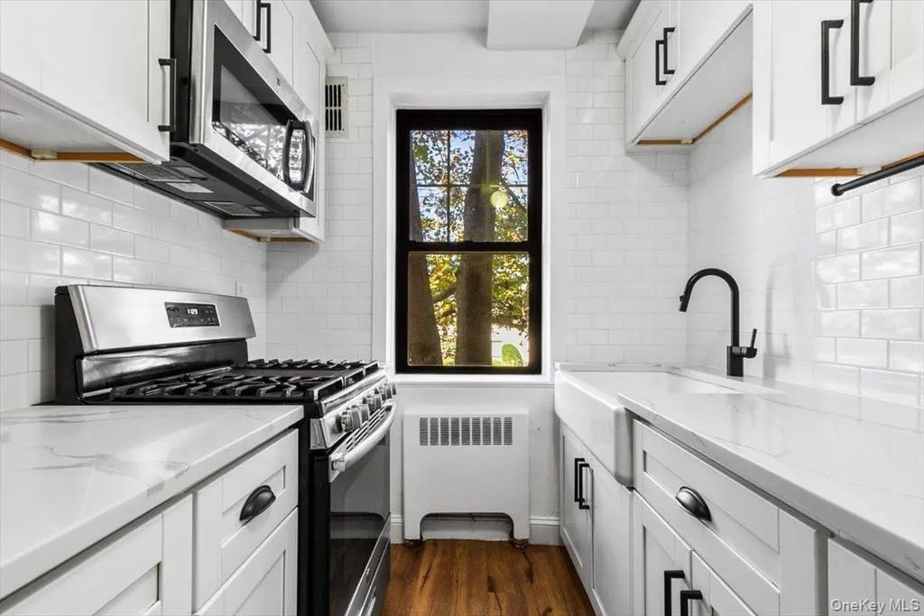 14 Soundview Avenue # #38, White Plains