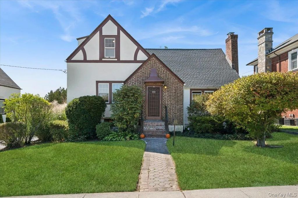 10 Oakland Avenue, Yonkers
