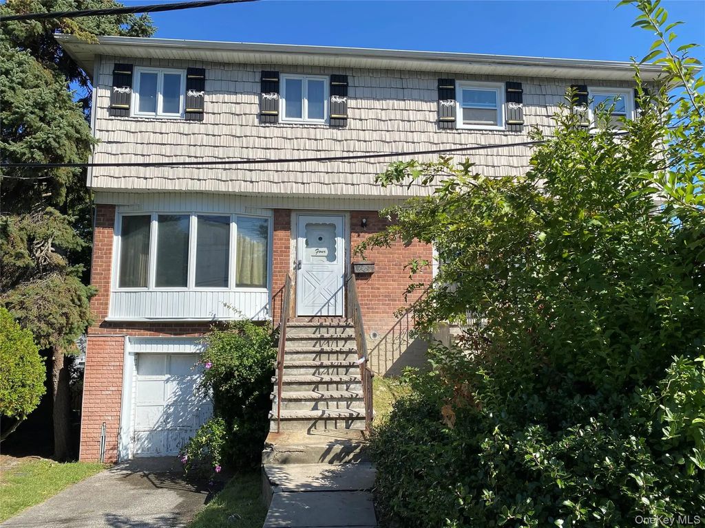 4 Gerri Lane, Yonkers