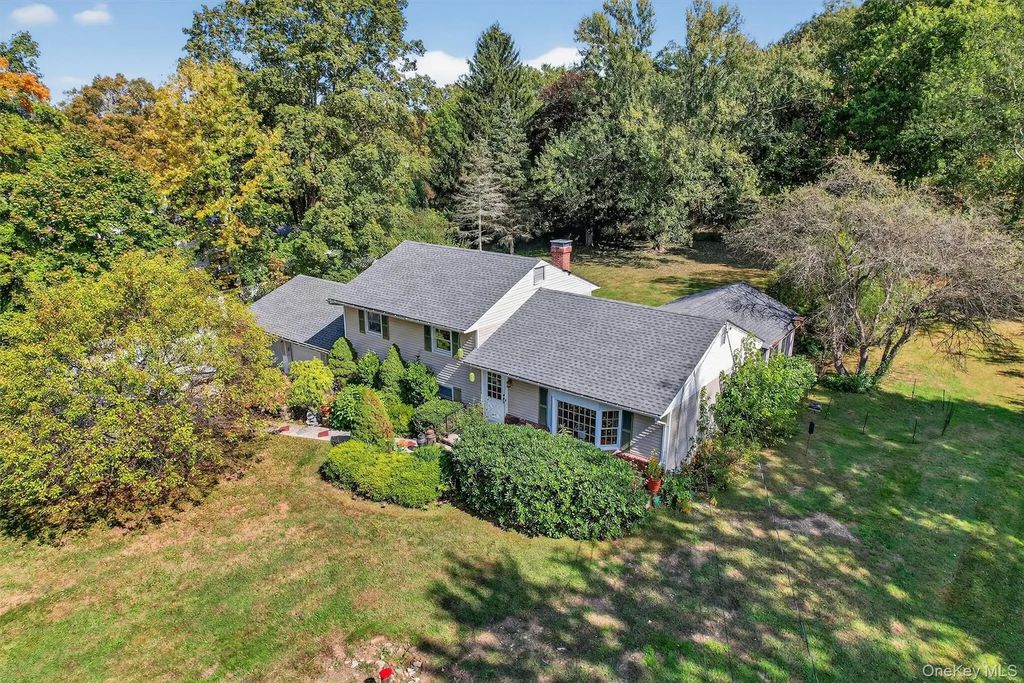 3456 State Route 208, Campbell Hall