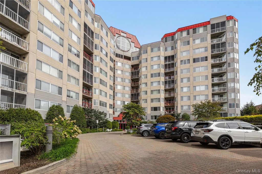 10 Stewart Place # 2aw, White Plains
